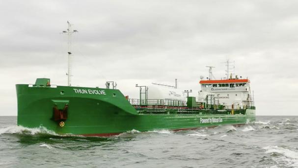Preems fartyg som förses med Gasums marina bränsle med förnybar inblandning är de chartrade bojlastarna Tern Ocean och Thun Evolve.
