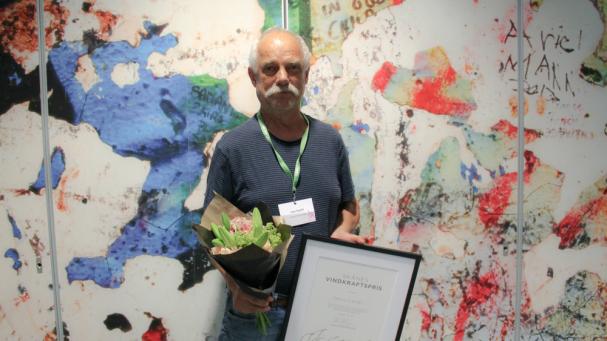 En av vinnarna (Jens Rydell) av Skånes vindkraftspris 2017