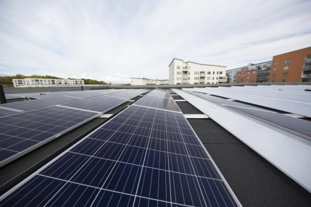 Eneo Solutions bygger solceller på Asecs köpcentrum i Jönköping. Anläggningen blir den största i länet.