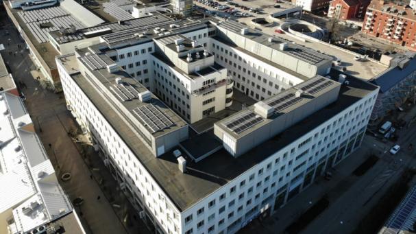 Lundbergs Fastigheters nya solcellsanläggning på kvarteret Lyckan i Norrköping.