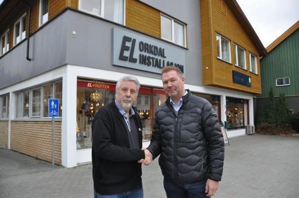 Birger Steen, ordförande och delägare, Orkdal Installasjon AS och Petter Storhaug, regionchef i Bravida Midt Norge.