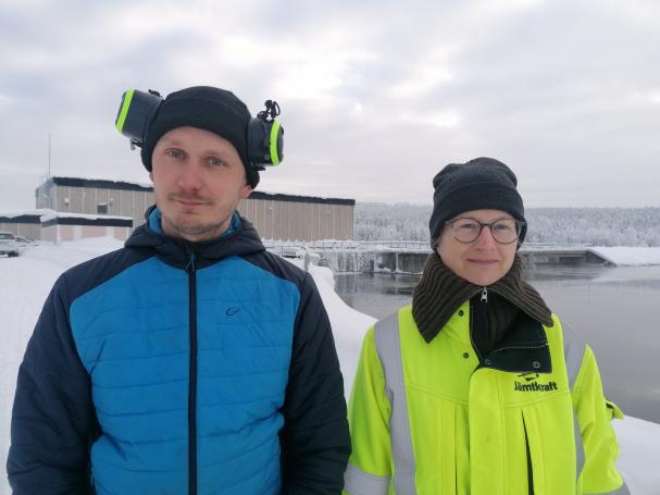 Robert Hugosson, utvecklingsingenjör, och Susann Handler, som är projektledare.