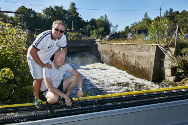 Efter 20 år inom ventilationsbranschen bestämde sig Patrik Dahlberg och Peter Iburg för att sälja sitt framgångsrika företag Fresh AB och istället investera i vattenkraft på Gransholms bruk utanför Växjö. Varje år producerar de 300 miljoner kWh förnybar el som räcker till 125 hushåll. Och mer ska det bli.