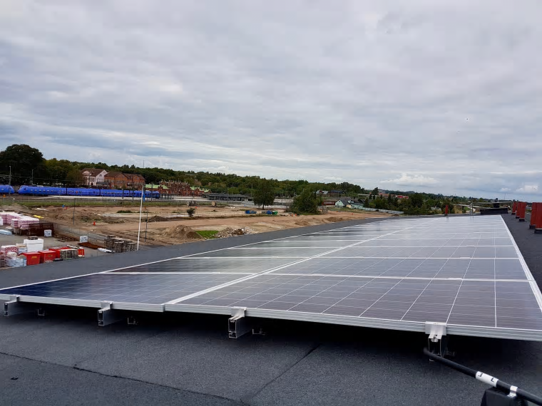Solceller på Attendo Lyckliga gatan.