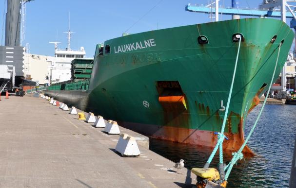 Lasten kom med fartyget Launkalne som klareras av Citadel Shipping AB.