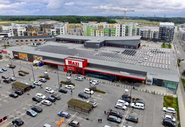 Solcellsanläggning ICA Maxi Barkarby.